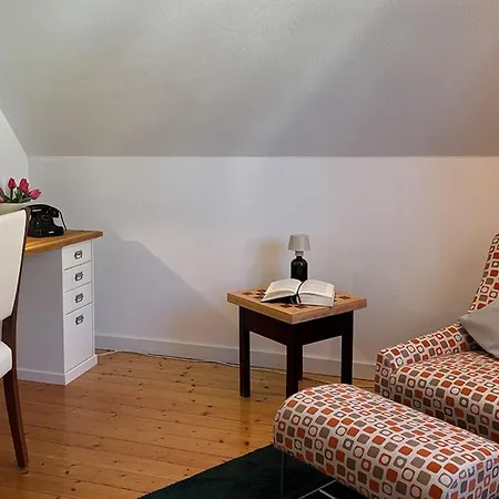 Charmante 120qm Dachgeschoss-wohnung Apartamento *