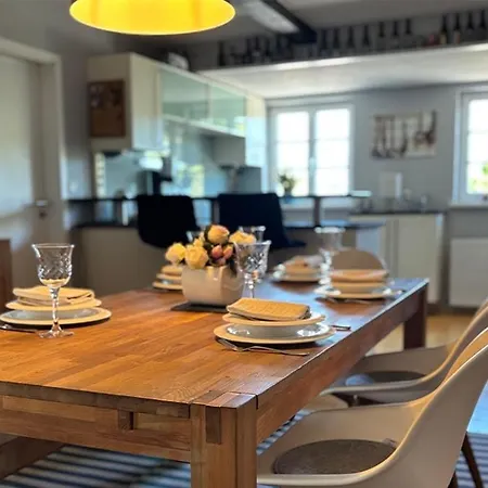 Charmante 120qm Dachgeschoss-wohnung Apartamento *