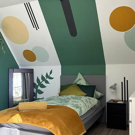 Charmante 120qm Dachgeschoss-wohnung Apartamento *