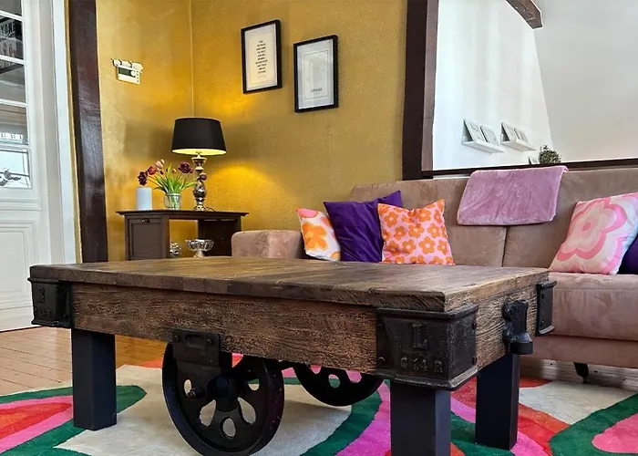 Charmante 120qm Dachgeschoss-wohnung Lägenhet *