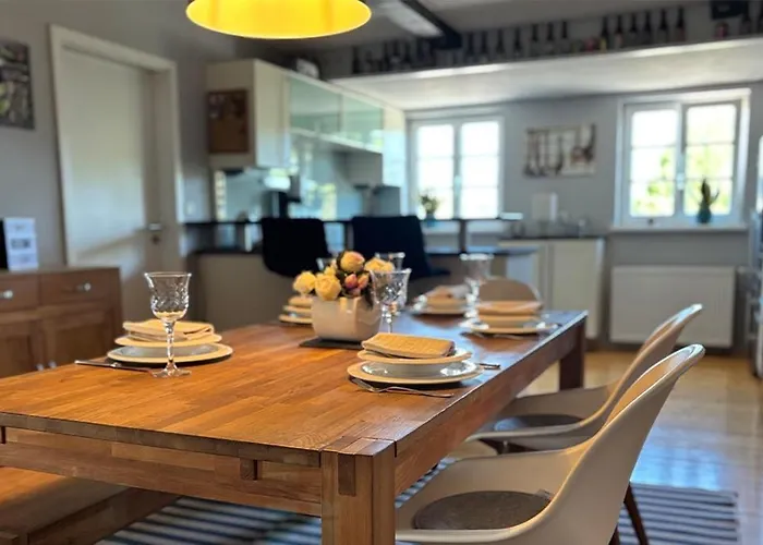 Charmante 120qm Dachgeschoss-wohnung Lägenhet *