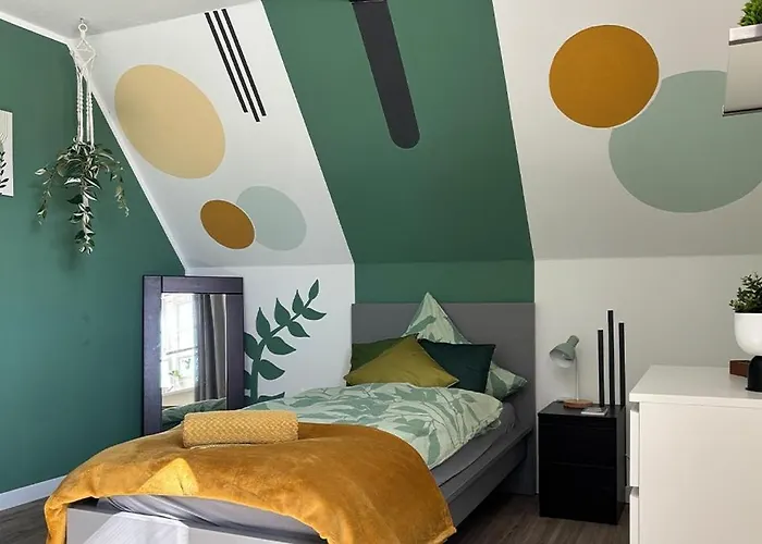 Charmante 120qm Dachgeschoss-wohnung Lägenhet *